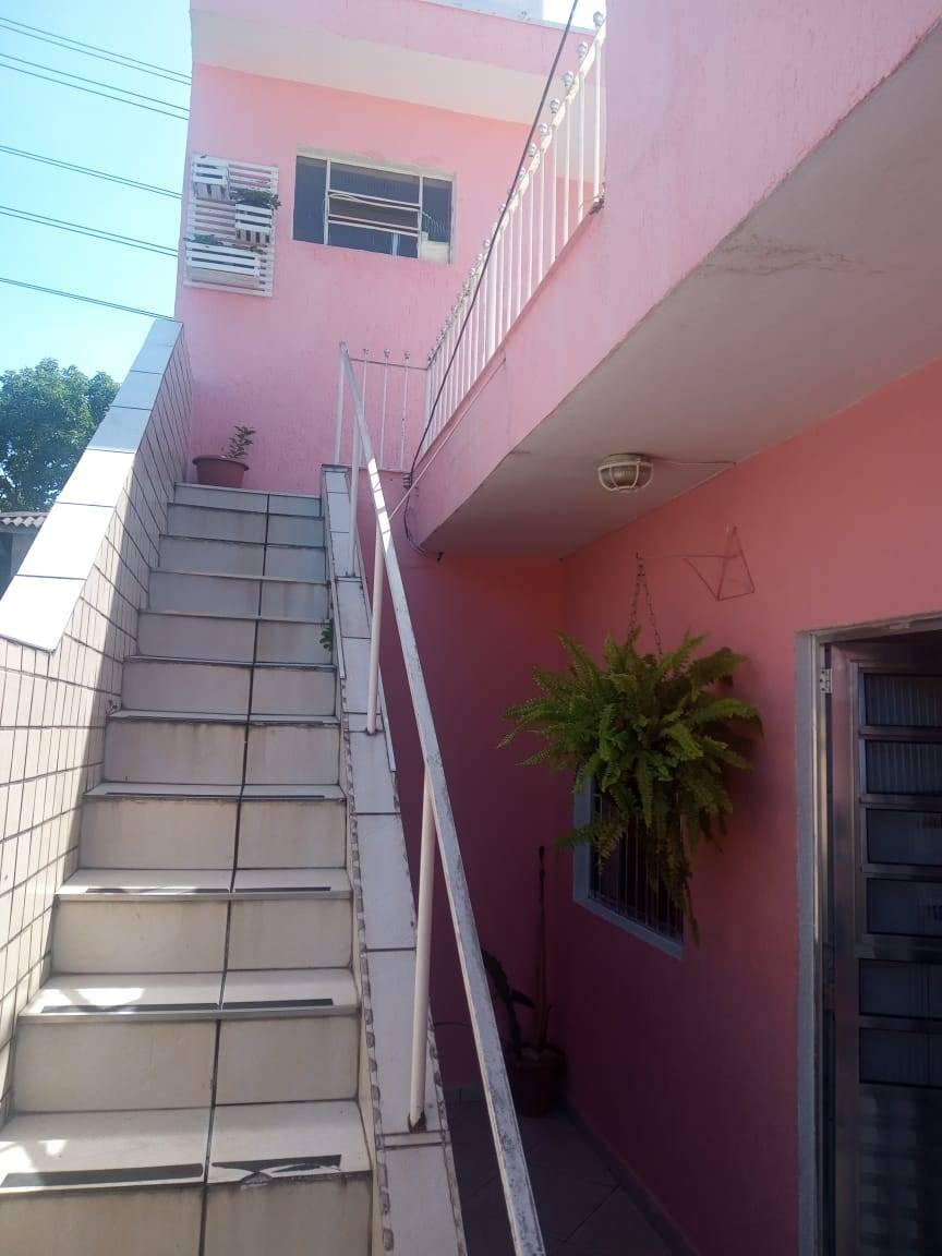 Casa com 2 quartos, 66m², à venda